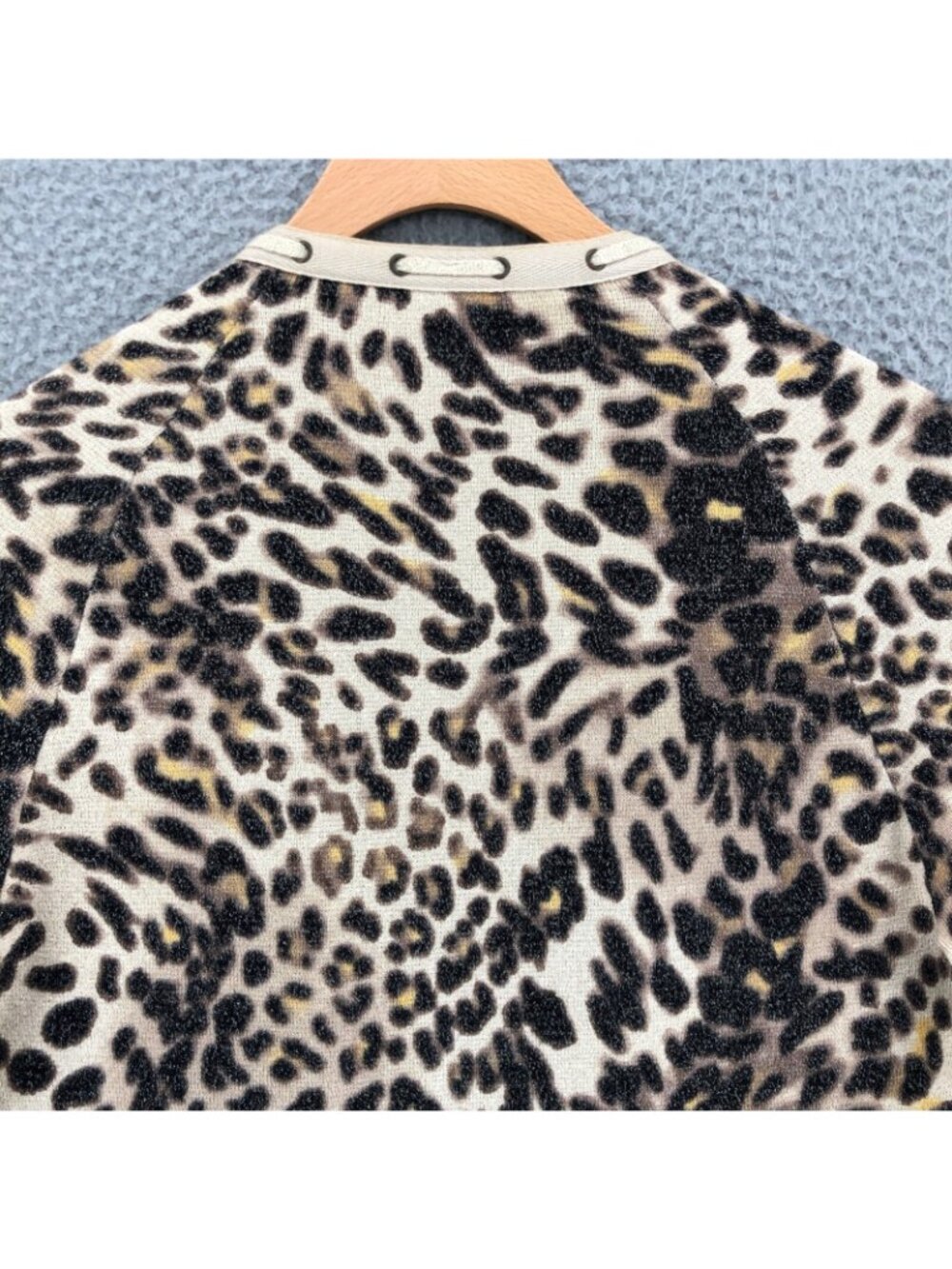 Chicos Sweater Womens 0 US Small Beige Leopard Shimmer Open Cardigan Everyday - Picture 4 of 9